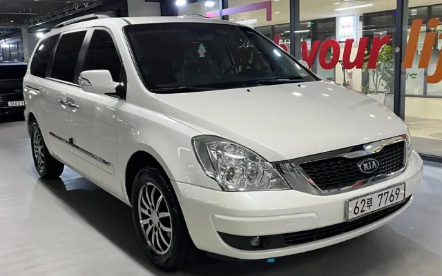 카니발R 중고차 카니발R 리무진 디젤 매물 사진 7 - 2010/05 56,070km